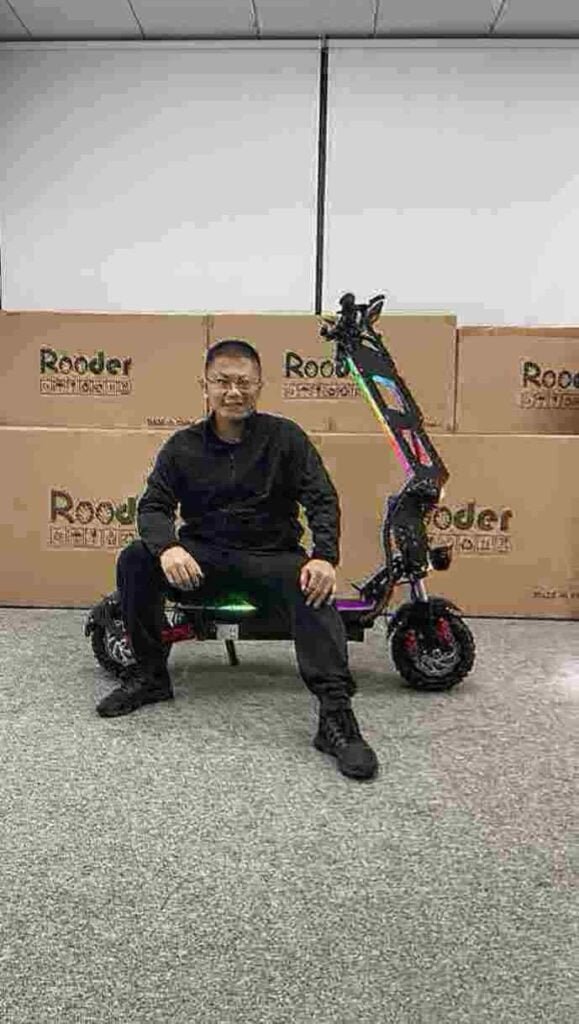 两轮电动滑板车工厂中国
