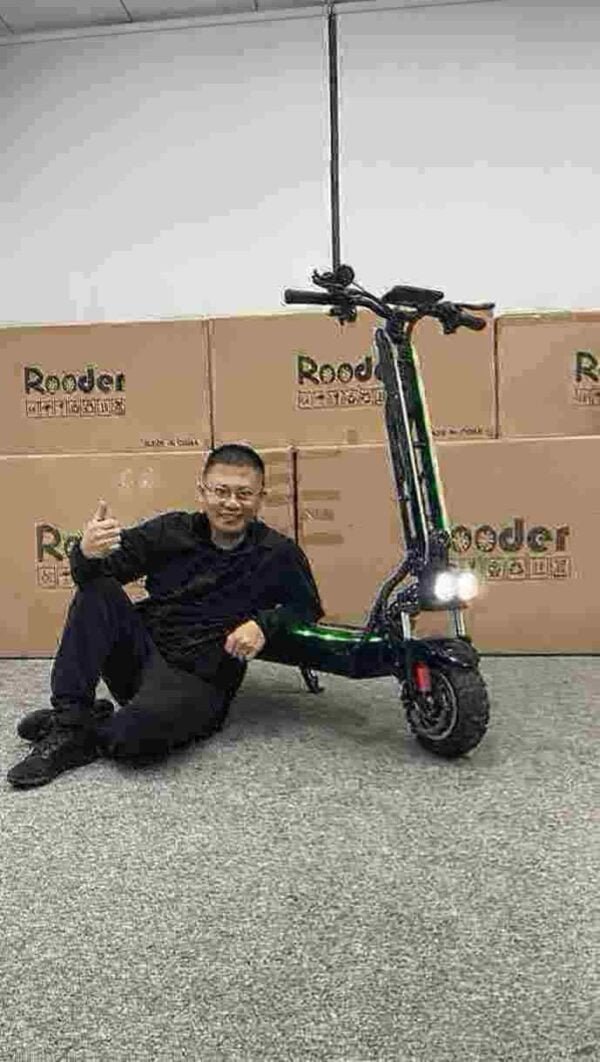 成人折叠滑板车工厂中国